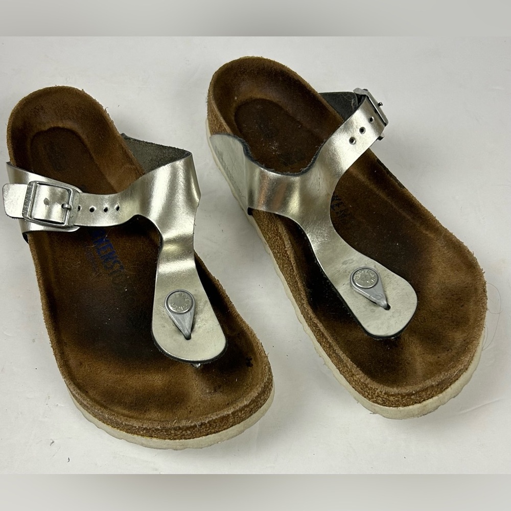 Birkenstock Gizeh silver thong sandals size 38 / US 7 - 7.5